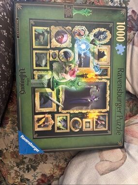 Ravensburger Maleficent Gallery Puzzle — Green, Gold, Black, Multicolor